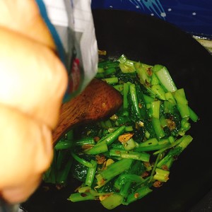 超级好吃的虾皮小白菜