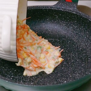 胡萝卜虾皮鸡蛋饼