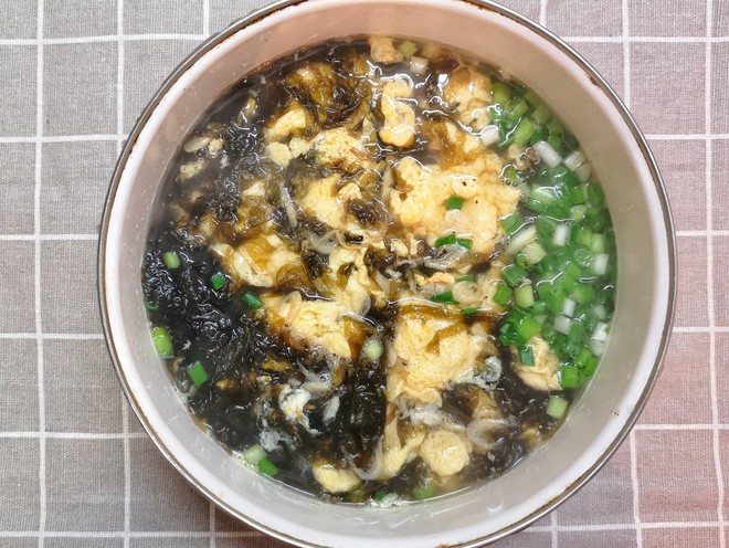 三分钟搞定的虾皮紫菜蛋花汤