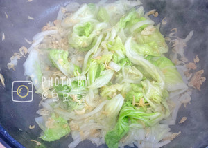 虾皮炒白菜，鲜的很啊