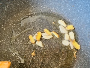 超鲜的海米炒香芹