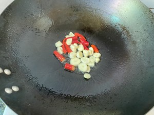 爆炒鱼肚
