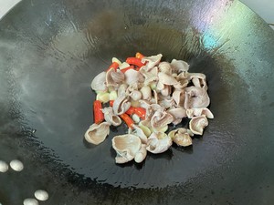 爆炒鱼肚