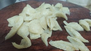 假鱼肚（俗称炸猪肉皮）炒白菜 真是绝配 北方人不妨试试，特好吃??