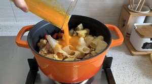 网红美食在家做｜金汤花胶鸡