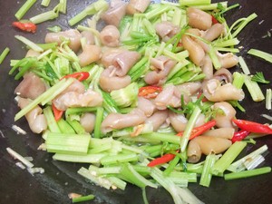 爆炒鲨鱼肚