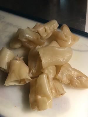 金汤花胶炖鸡煲