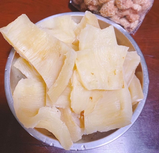 超简单泡发鱼肚的方法