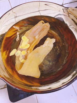 超简单泡发鱼肚的方法