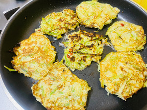 有灵魂的香煎鱼籽青萝卜饼