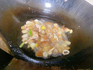 鱿鱼干炒高丽菜