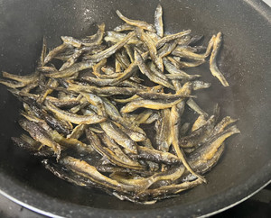 香辣小干鱼