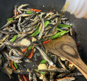 香辣小干鱼