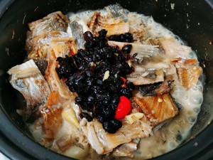 豆豉姜炖鱼干