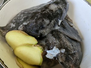 石斑鱼头豆腐汤