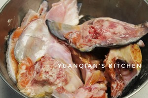 这么做《中餐厅》里的砂锅鱼头煲，超简单！