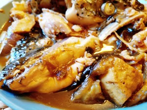 酱焖三文鱼头（拌饭绝配）