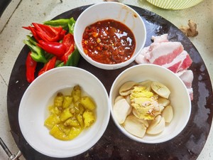 不输餐馆的鱼头泡饭