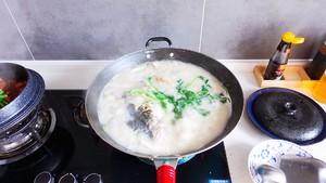 奶白鱼头汤（鲜）
