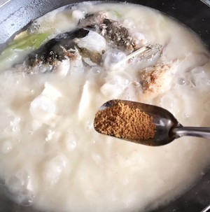 奶白鱼头汤（鲜）