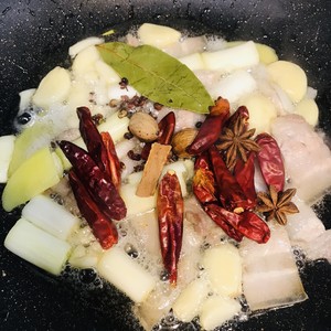 鱼头泡饼 炖鱼头（家庭版旺顺阁）