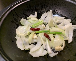 不煎不炸、软软嫩嫩酱烧吮指鱼头