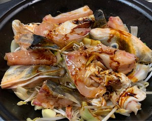 不煎不炸、软软嫩嫩酱烧吮指鱼头