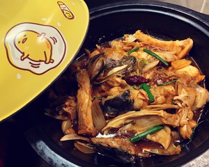 不煎不炸、软软嫩嫩酱烧吮指鱼头