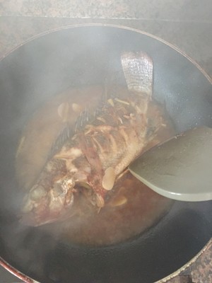 红烧淡水鱼