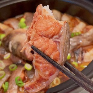 砂锅焗清江鱼（淡水鱼）