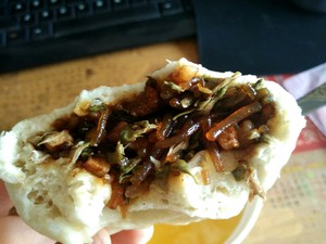 槐花酱肉大包子