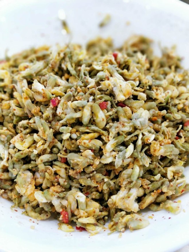 槐花麦饭
