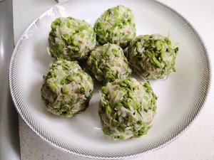 槐花三鲜饺子