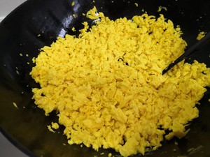 槐花三鲜饺子