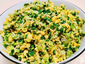 槐花三鲜饺子