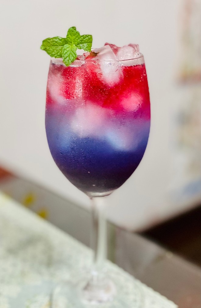 蝶豆花洛神花气泡水