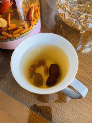 红枣枸杞野菊花茶