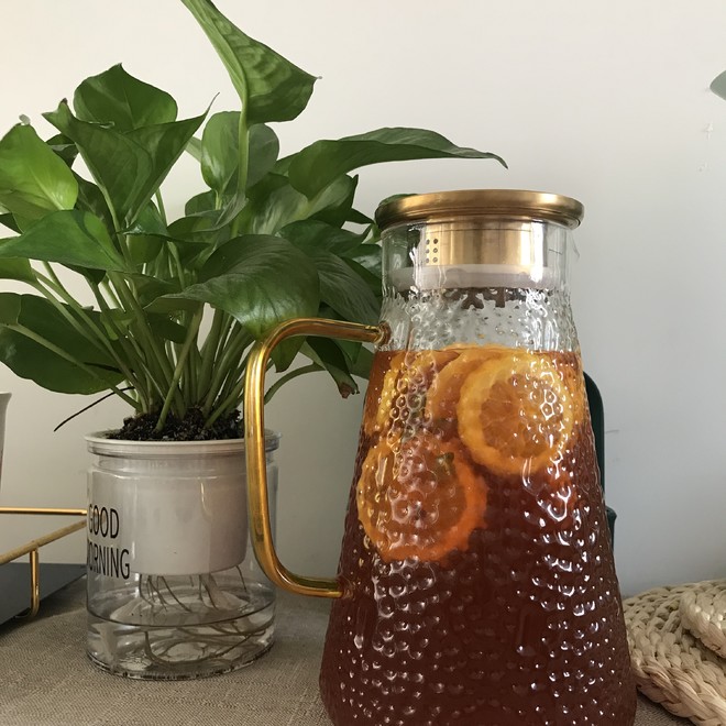 简易柠檬红茶  不输维他家哦