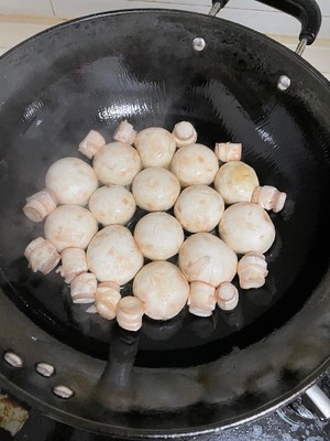 鲜嫩双孢菇
