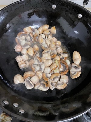 鲜嫩双孢菇