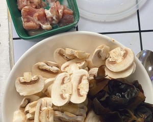 红烧蘑菇/炒口蘑