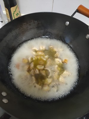 鲜掉眉毛口蘑汤