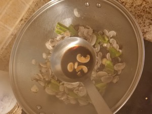 素炒鲜口蘑（白蘑菇），快手家常菜