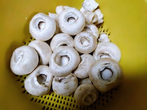 明明是素汤 却鲜得像鸡汤一样的「口蘑汤」
