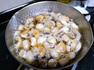 明明是素汤 却鲜得像鸡汤一样的「口蘑汤」