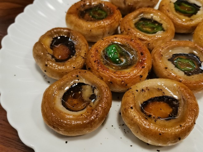 香煎口蘑  鲜的扭起来