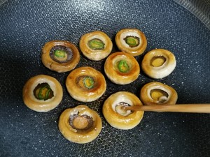 香煎口蘑  鲜的扭起来