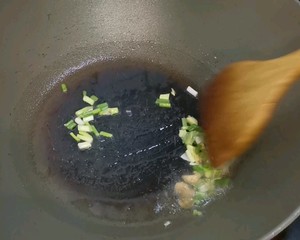 鲜！凤尾菇肉沫汤