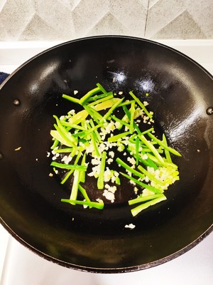 秀珍菇炒鸡蛋