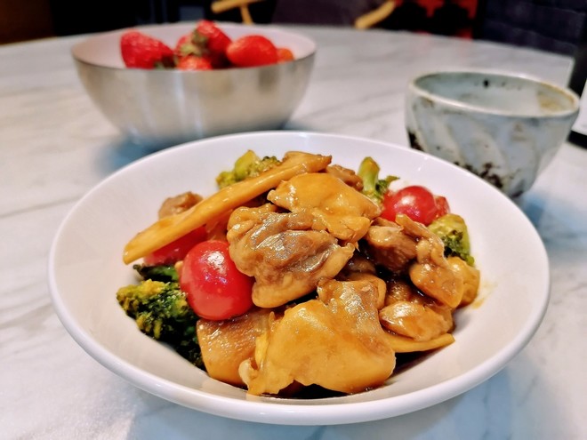 白灵菇照烧鸡腿